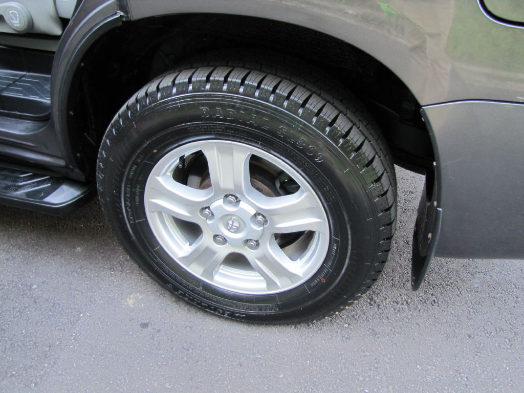2015 Toyota Sequoia Image 29