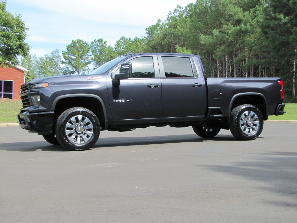 2024 Chevrolet Silverado 1500 Image 4