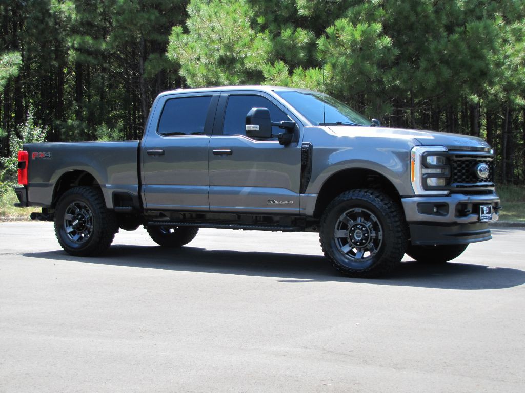 2023 Ford F-250 Image 3