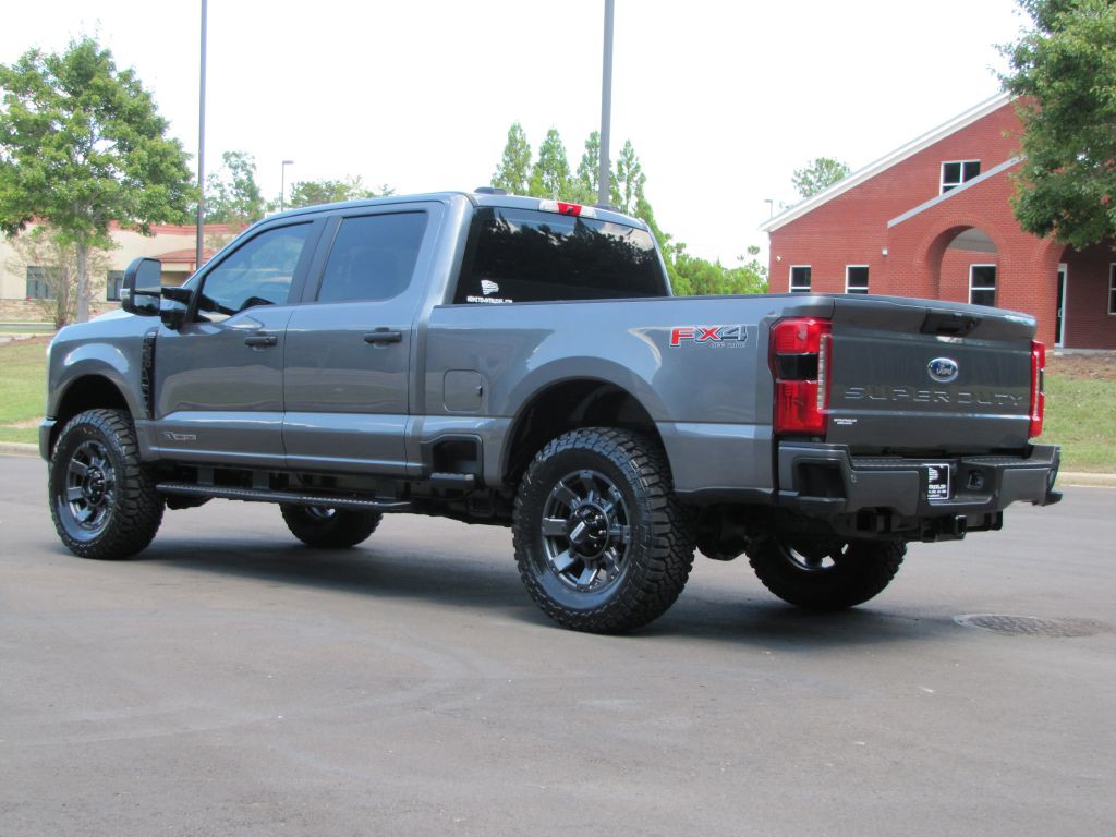 2023 Ford F-250 Image 8