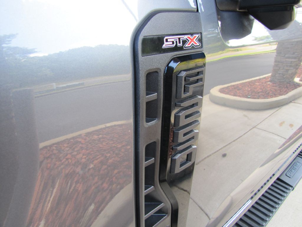 2023 Ford F-250 Image 26