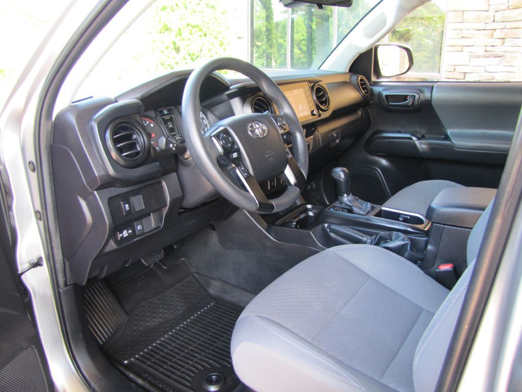2022 Toyota Tacoma Image 13