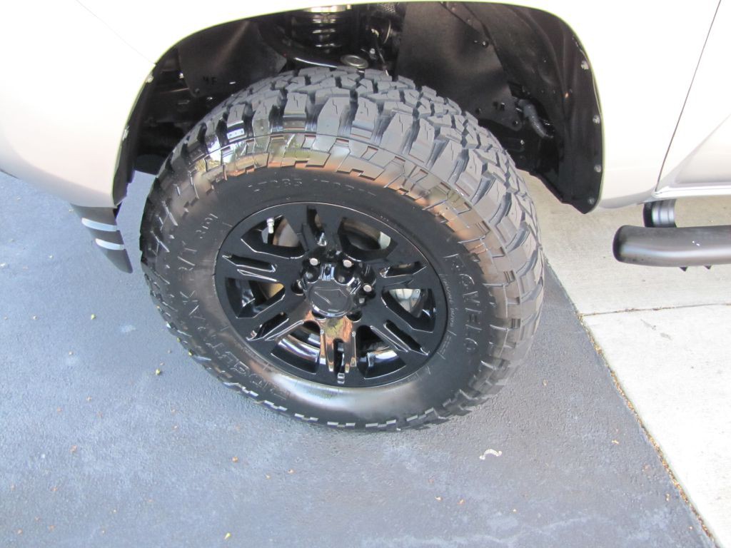 2022 Toyota Tacoma Image 35