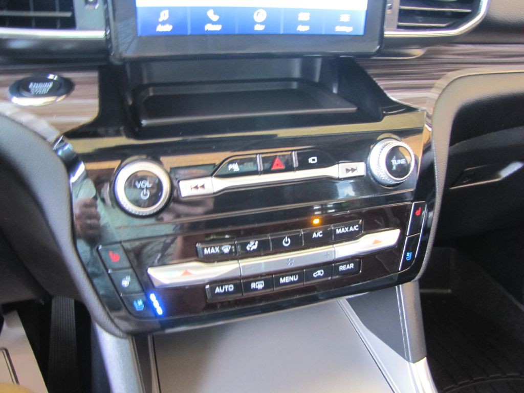 2022 Ford Explorer Image 38