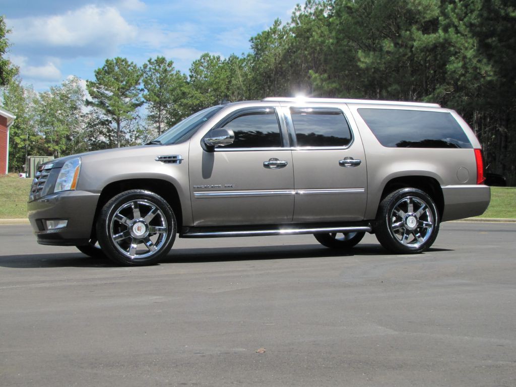 2012 Cadillac Escalade Image 4