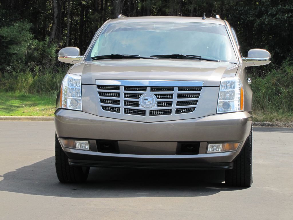 2012 Cadillac Escalade Image 7