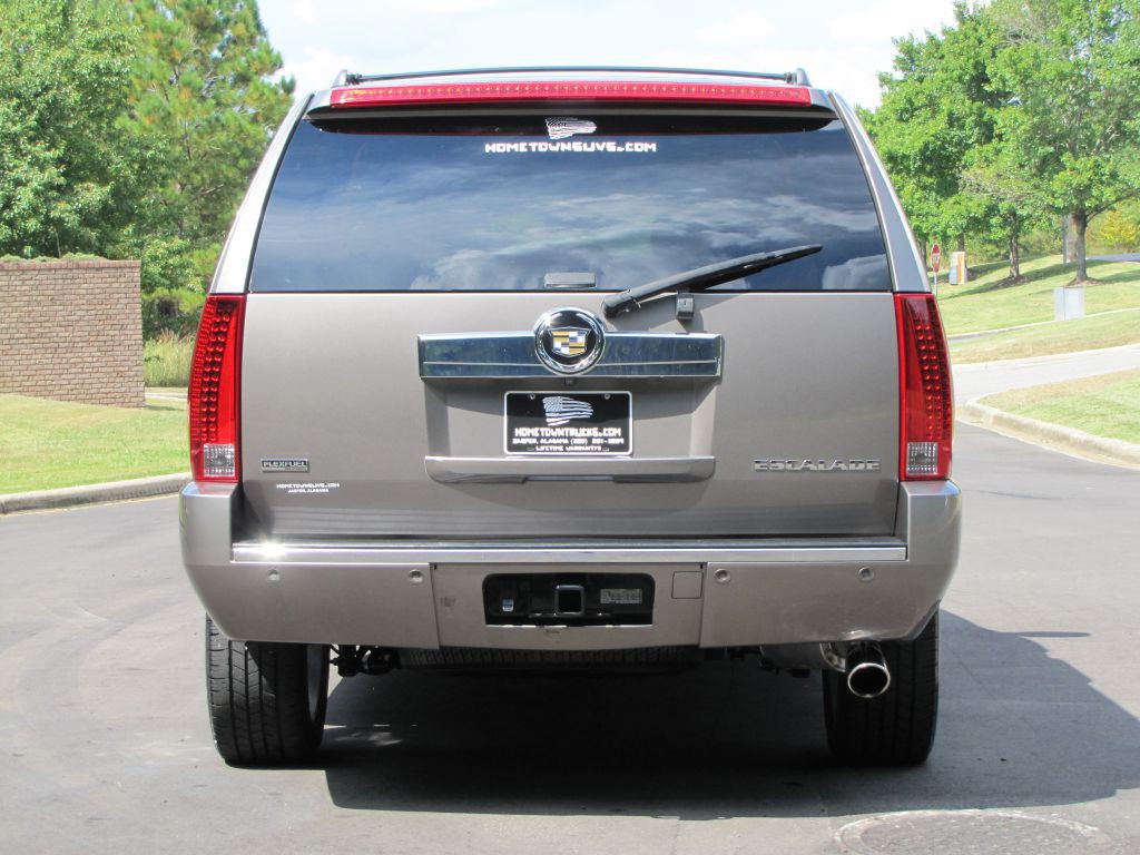 2012 Cadillac Escalade Image 11