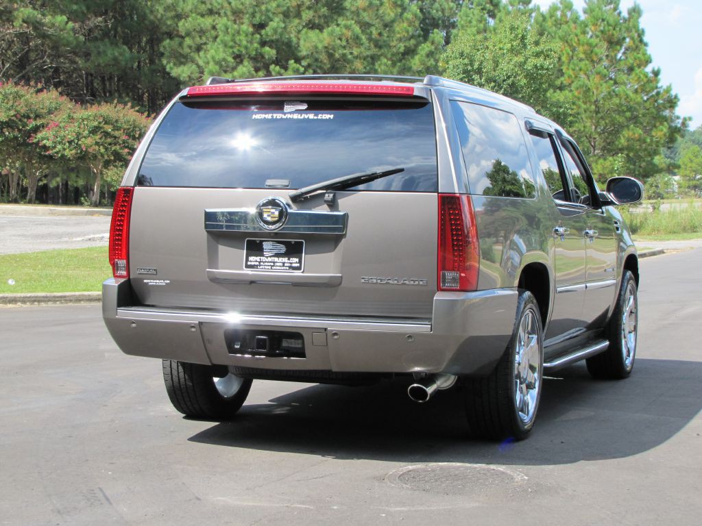 2012 Cadillac Escalade Image 12