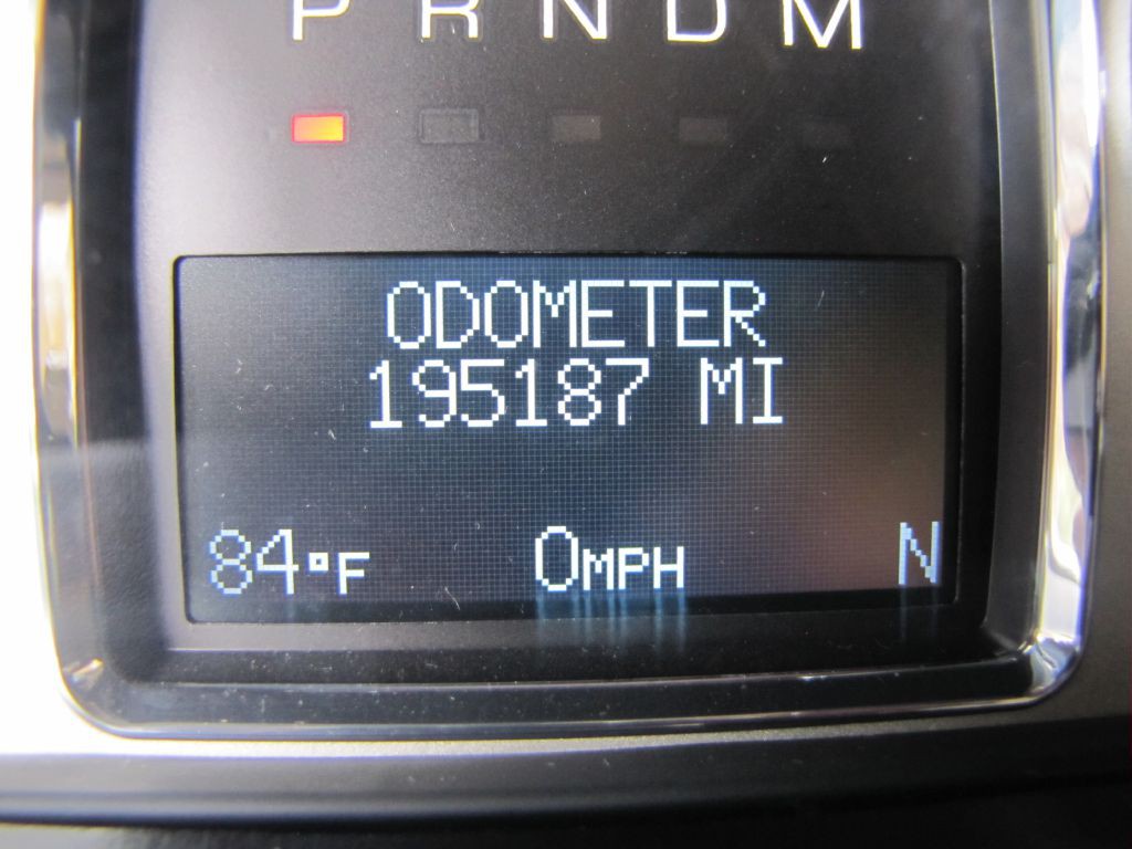 2012 Cadillac Escalade Image 38