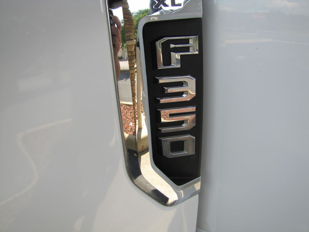 2021 Ford F-350 Image 36