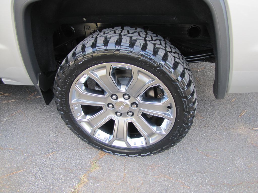 2018 GMC Sierra Image 32