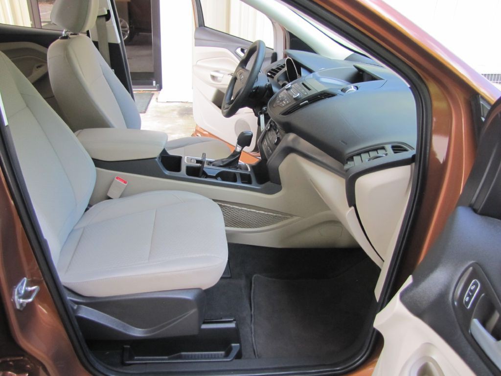 2017 Ford Escape Image 24