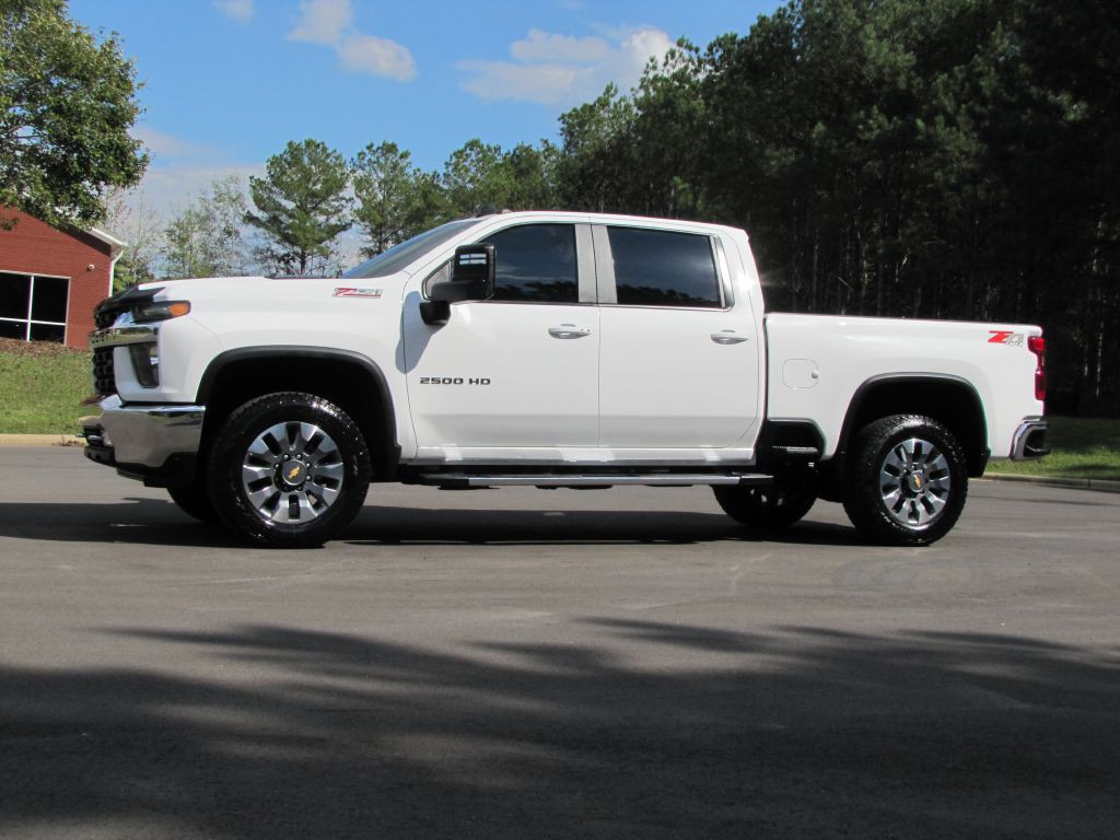 2023 Chevrolet Silverado 1500 Image 3