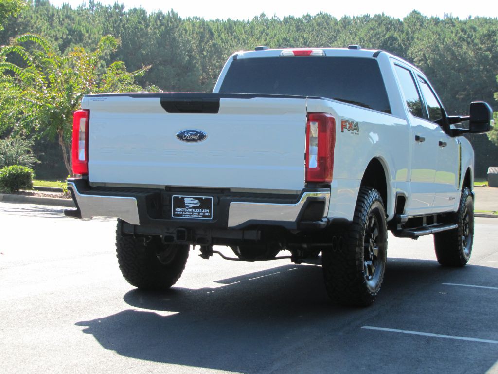 2023 Ford F-250 Image 12