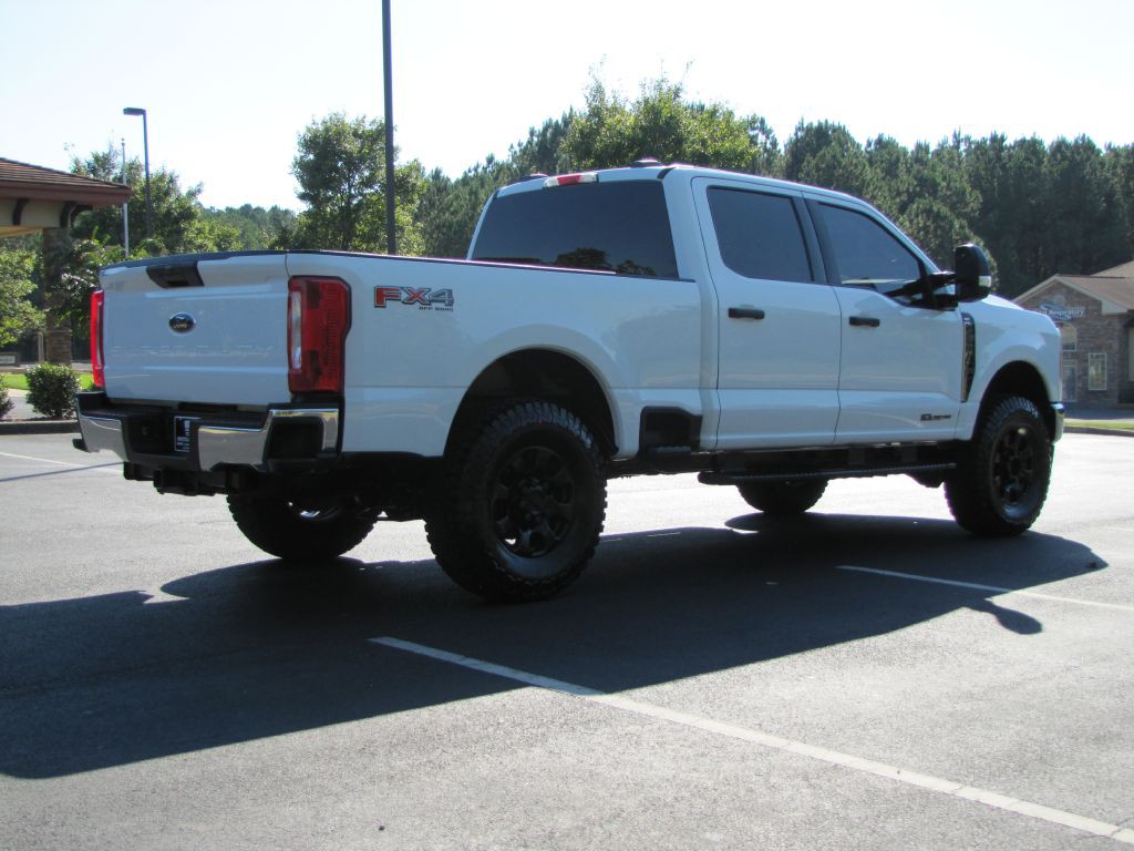 2023 Ford F-250 Image 13
