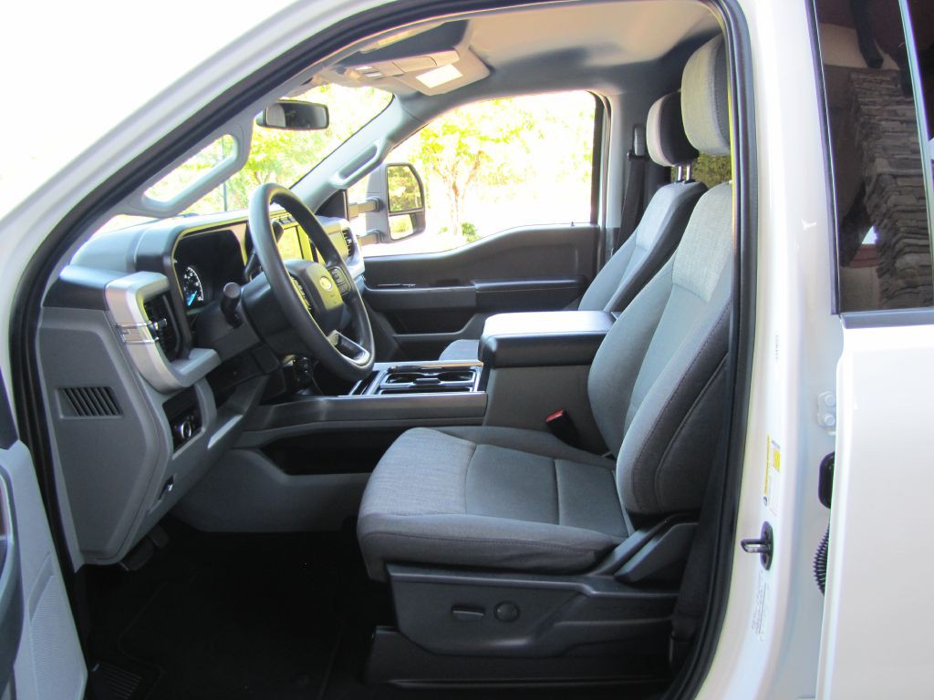 2023 Ford F-250 Image 14