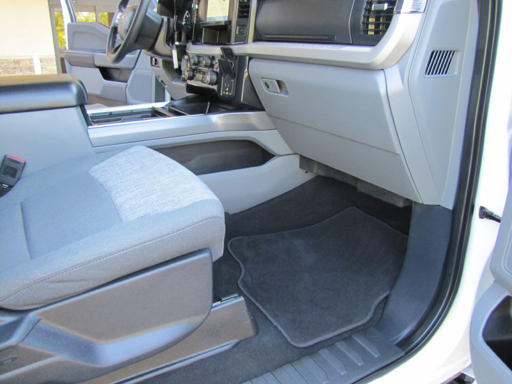 2023 Ford F-250 Image 24