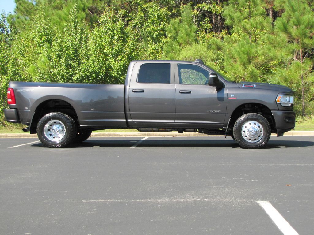 2023 Dodge Ram 3500 Image 4
