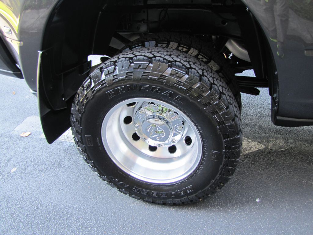 2023 Dodge Ram 3500 Image 32