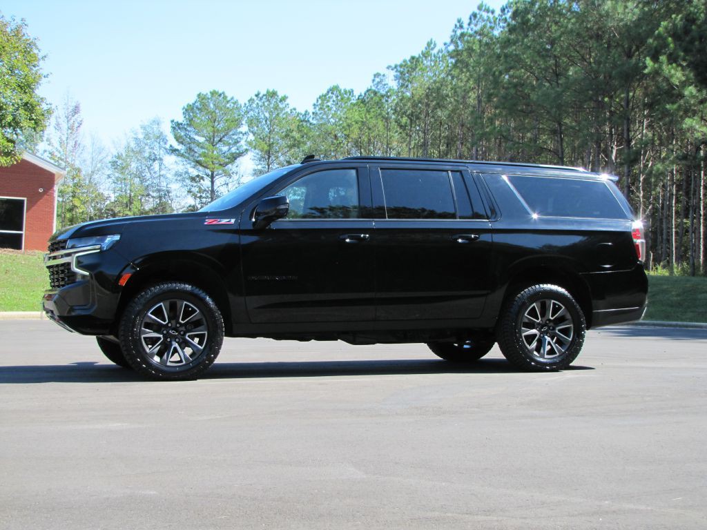 2021 Chevrolet Suburban Image 4