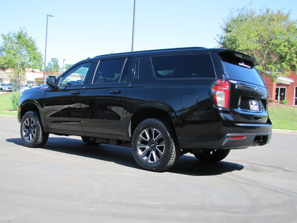 2021 Chevrolet Suburban Image 8
