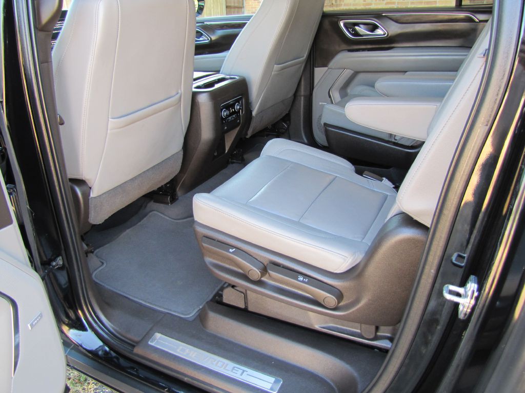 2021 Chevrolet Suburban Image 18