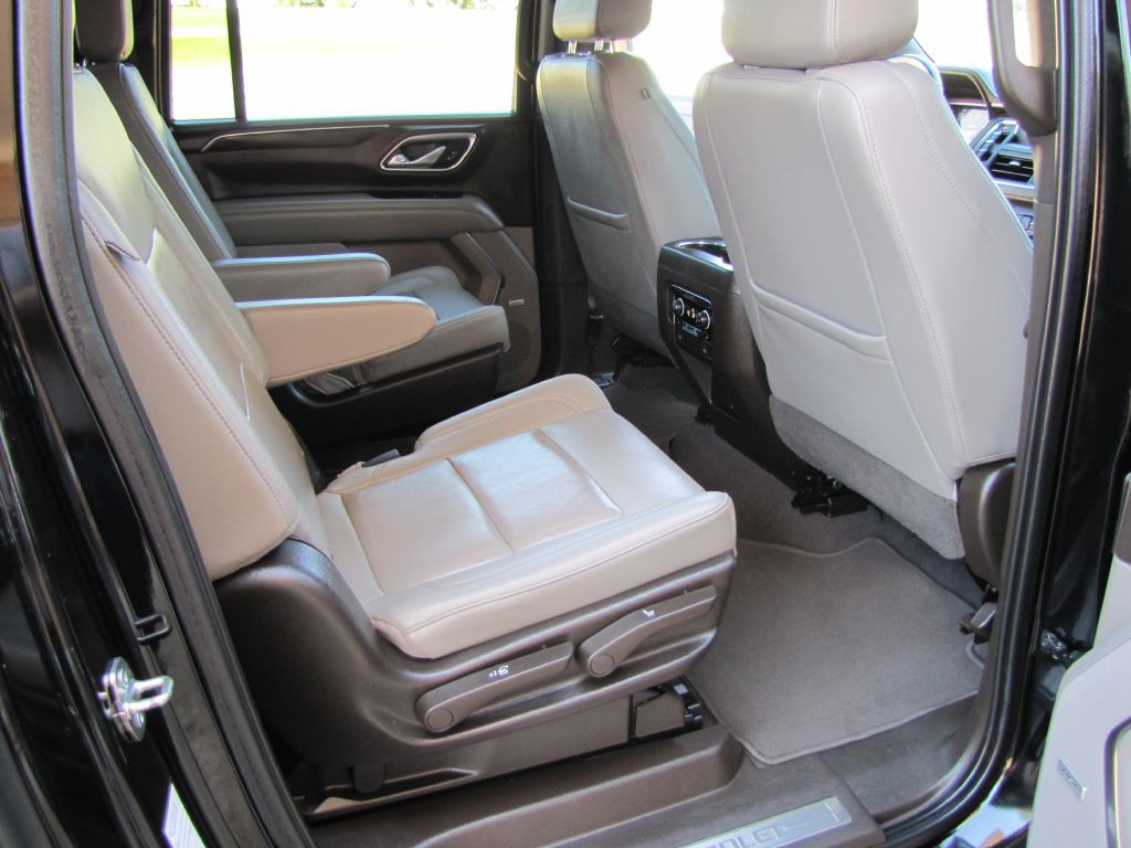 2021 Chevrolet Suburban Image 22