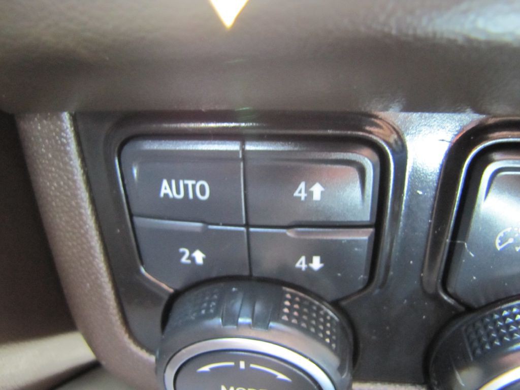 2021 Chevrolet Suburban Image 40