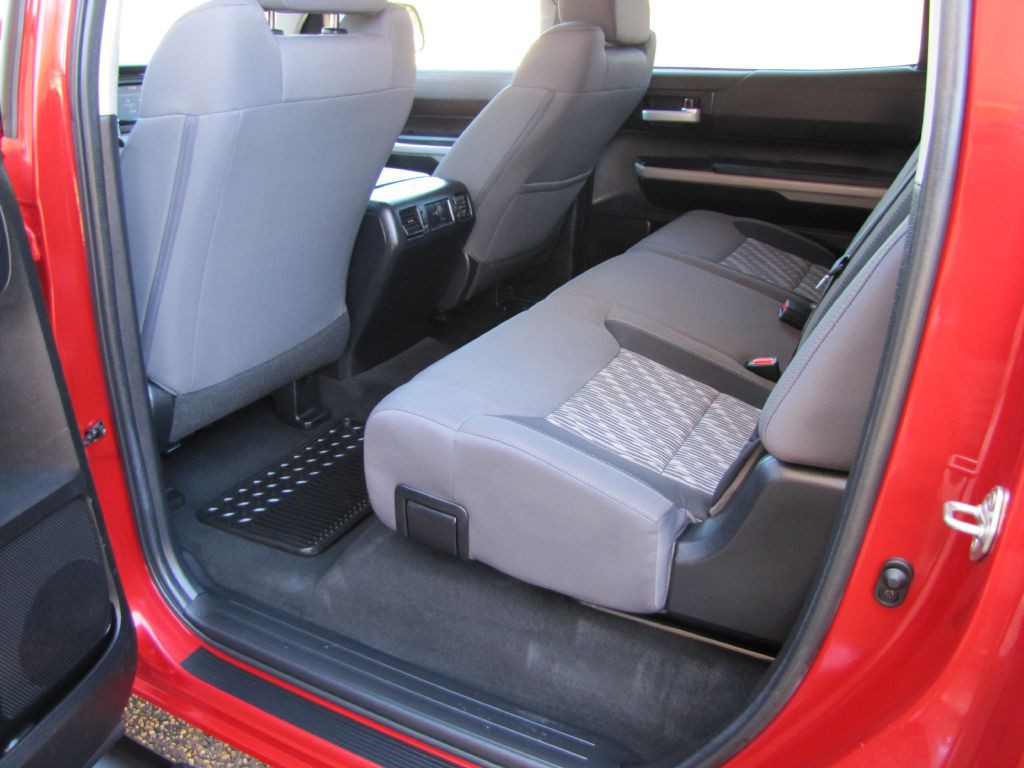 2019 Toyota Tundra Image 18