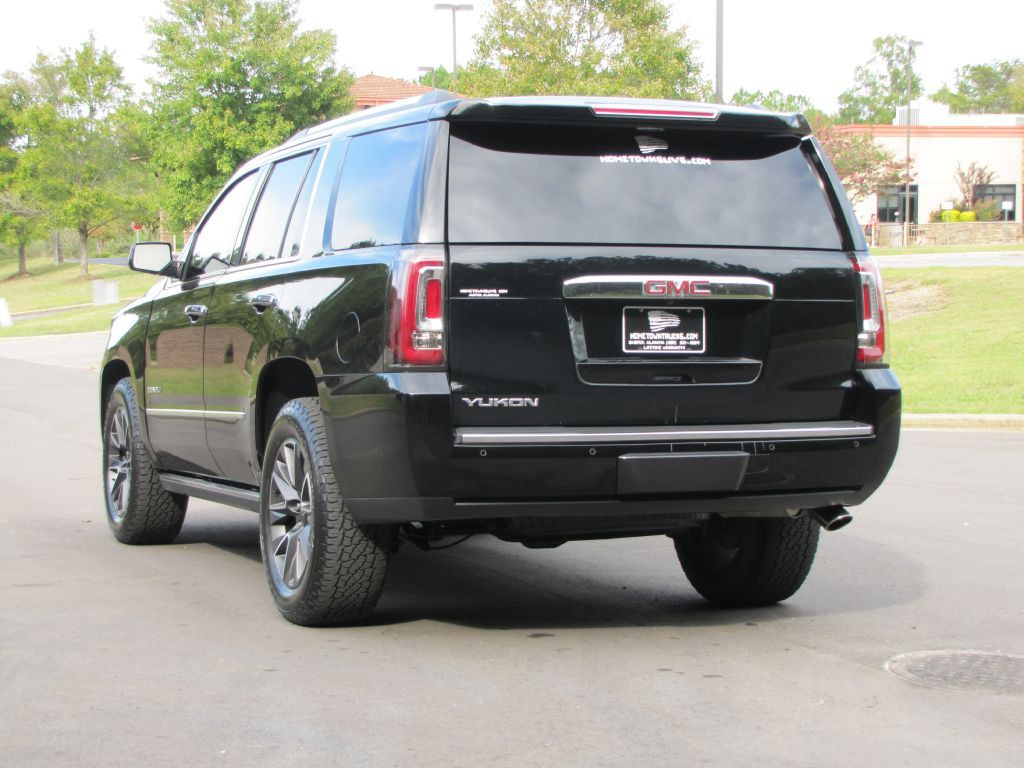 2017 GMC Yukon Image 10