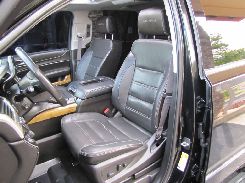 2017 GMC Yukon Image 16