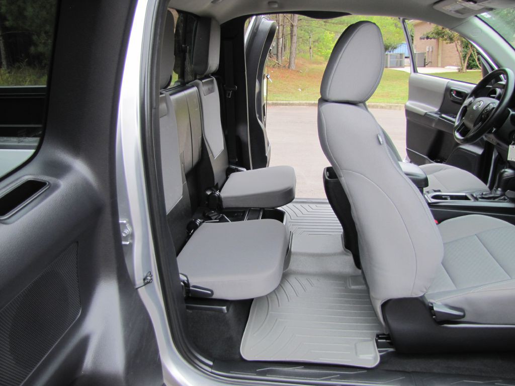 2020 Toyota Tacoma Image 16