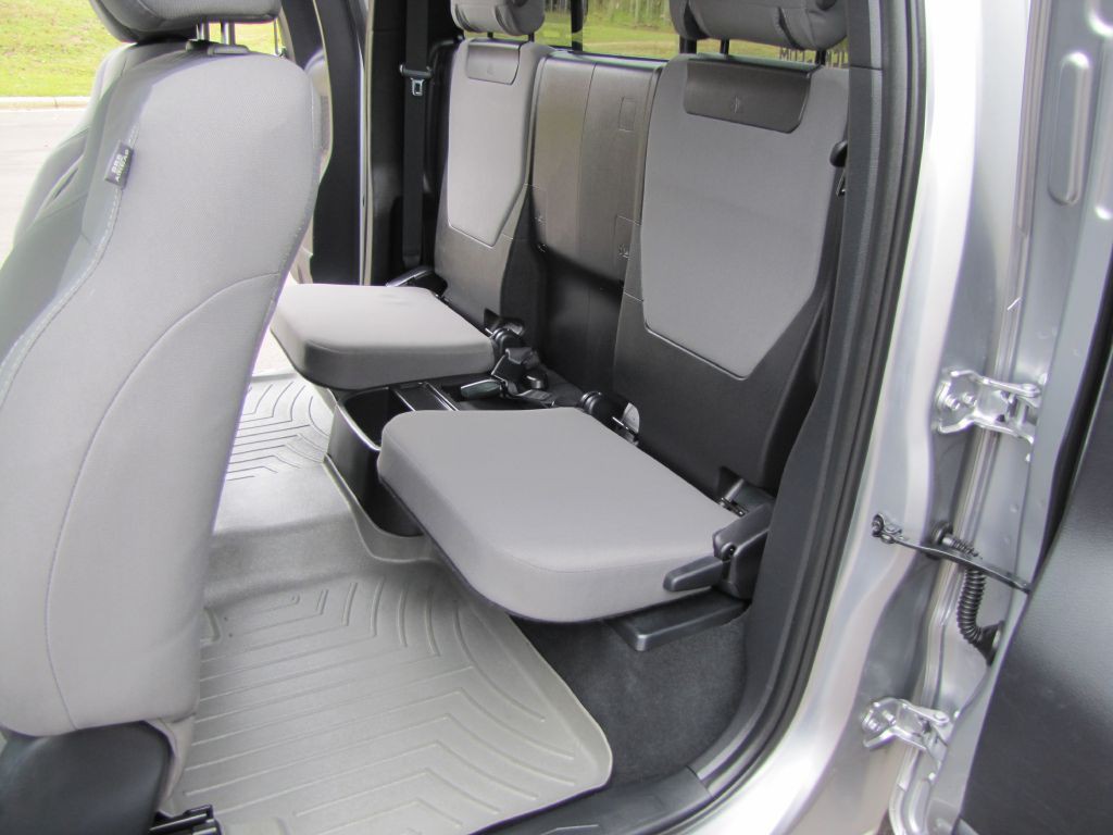 2020 Toyota Tacoma Image 19