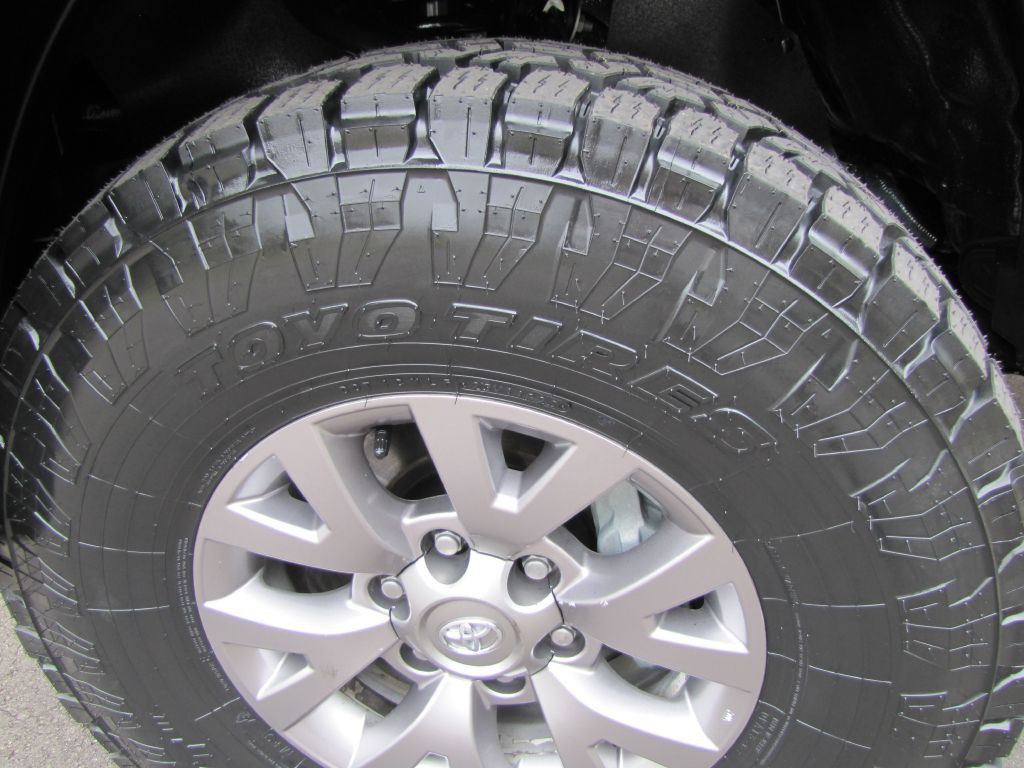 2020 Toyota Tacoma Image 22