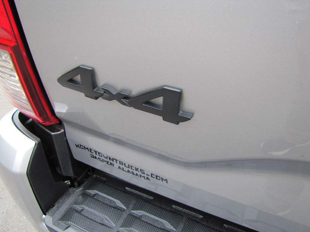 2020 Toyota Tacoma Image 28