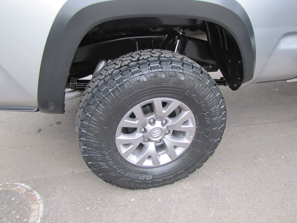 2020 Toyota Tacoma Image 29