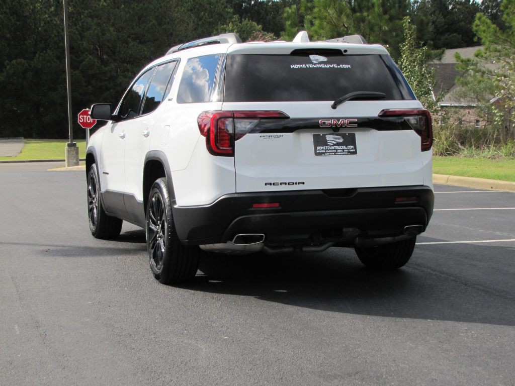 2022 GMC Acadia Image 10