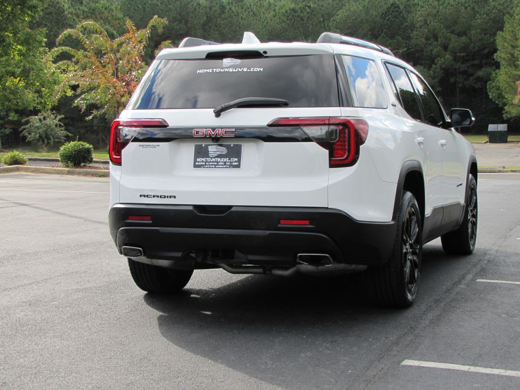 2022 GMC Acadia Image 11
