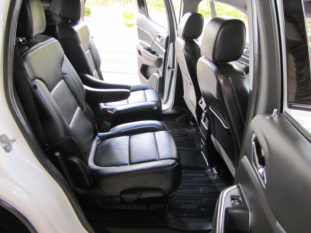 2022 GMC Acadia Image 21