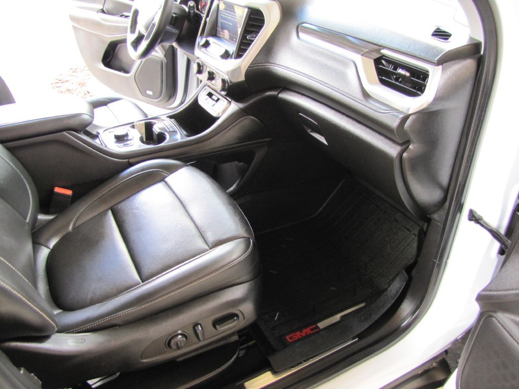 2022 GMC Acadia Image 24