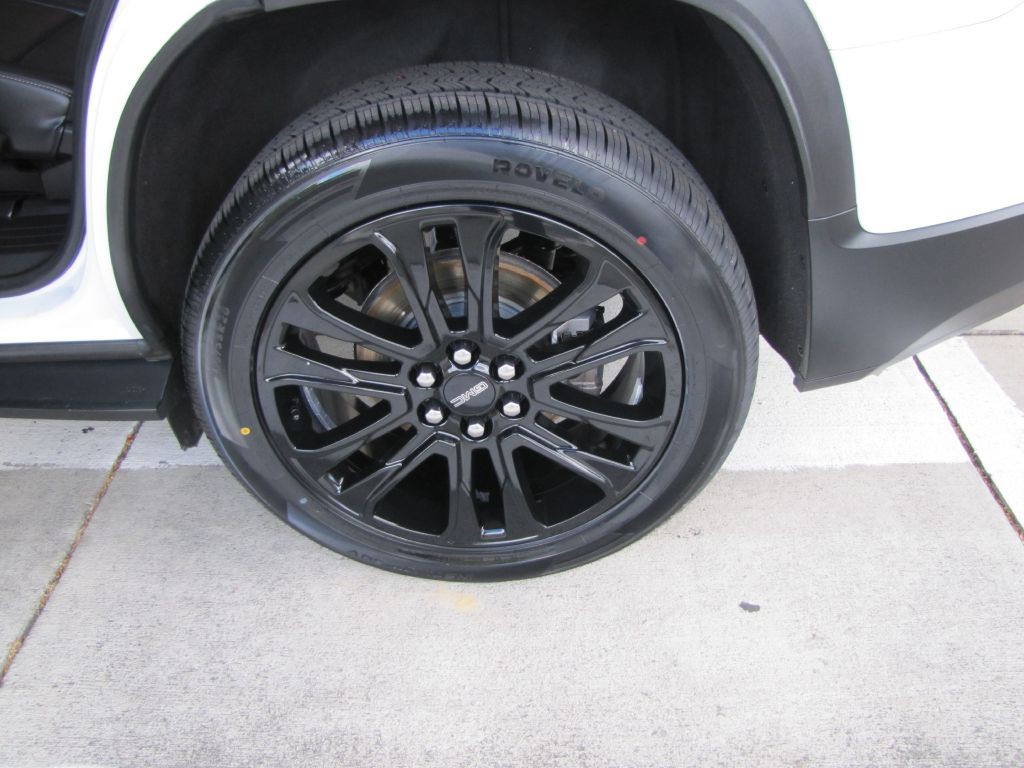 2022 GMC Acadia Image 31