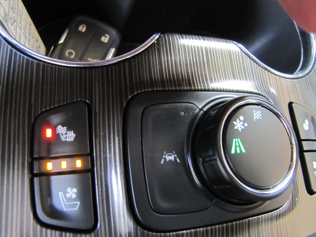 2022 GMC Acadia Image 38