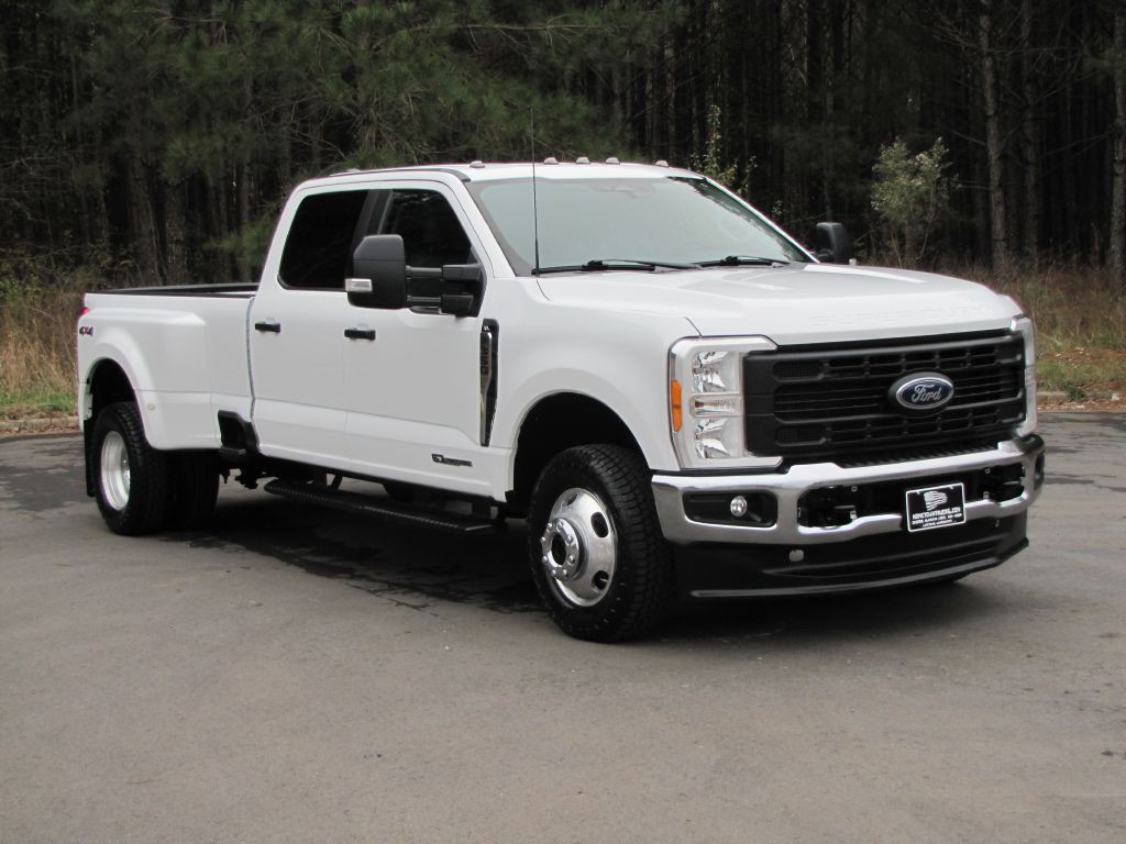 2023 Ford F-350 Image 8