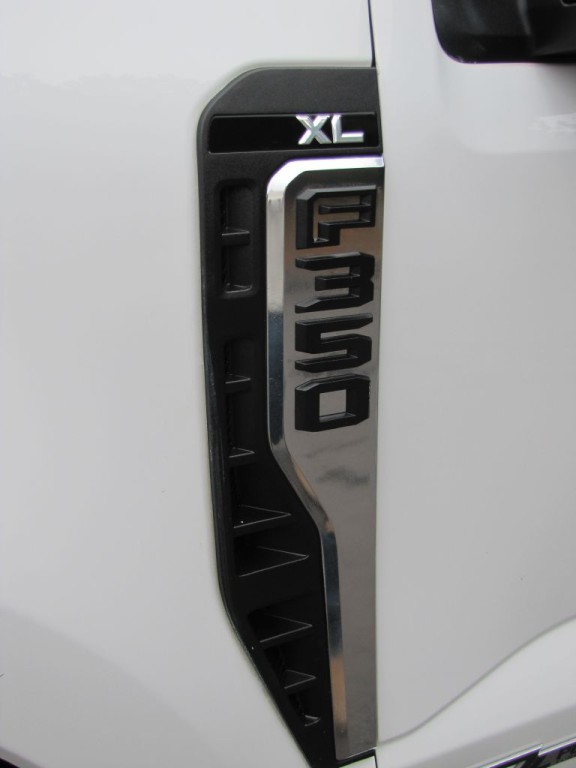 2023 Ford F-350 Image 12