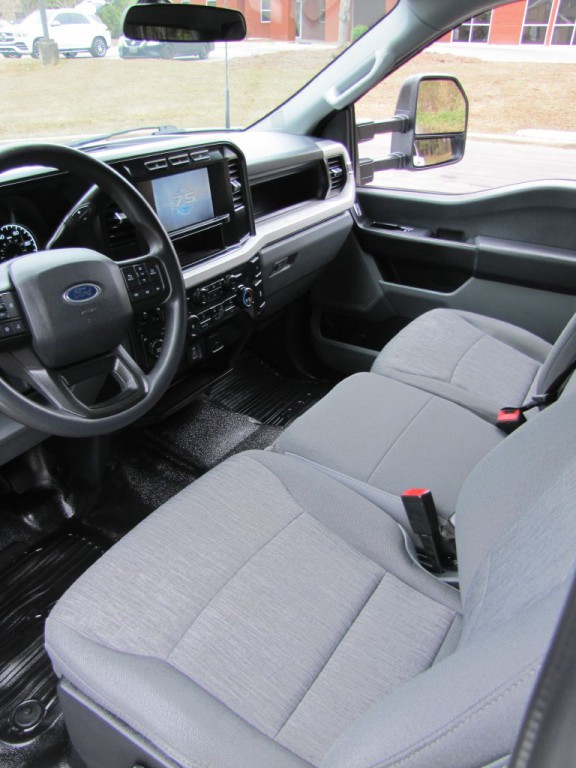 2023 Ford F-350 Image 28