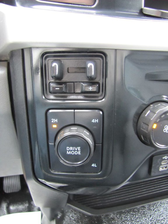 2023 Ford F-350 Image 41