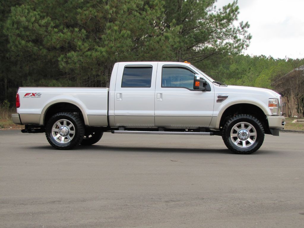 2010 Ford F-250 Image 4
