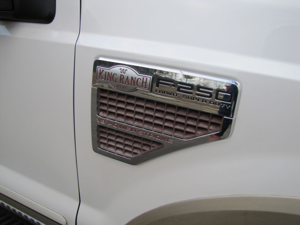 2010 Ford F-250 Image 25
