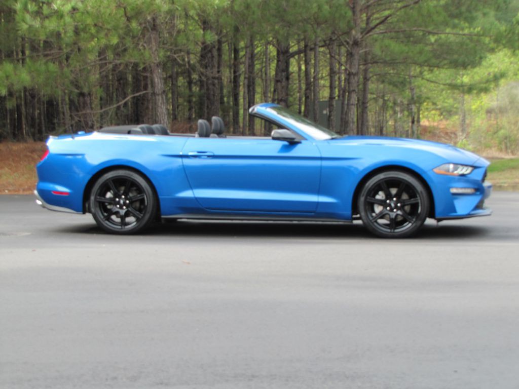 2020 Ford Mustang Image 8