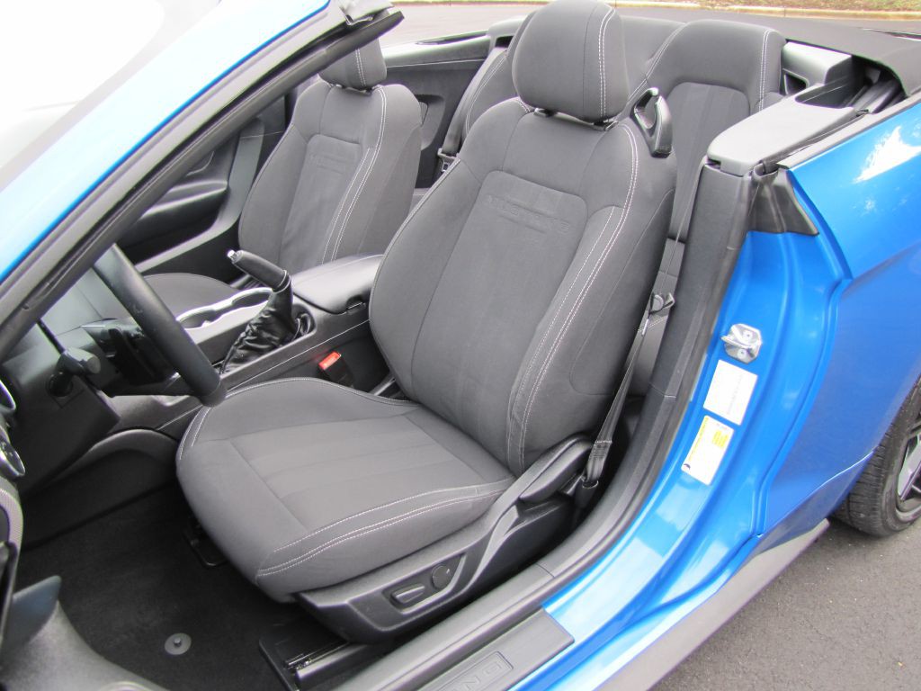 2020 Ford Mustang Image 24